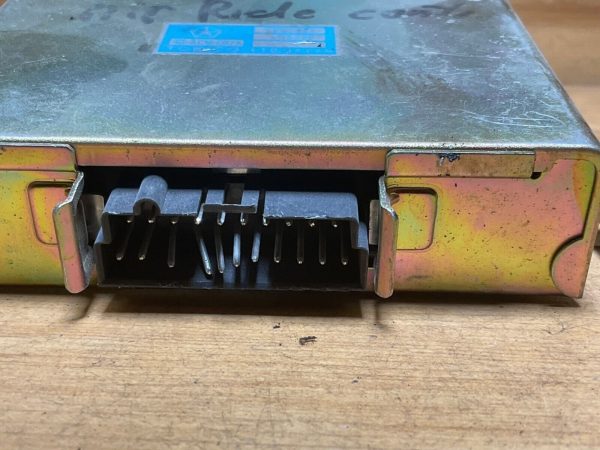 CHRYSLER OEM 90-91 Imperial Suspension Control-Module 4557401 - Image 4