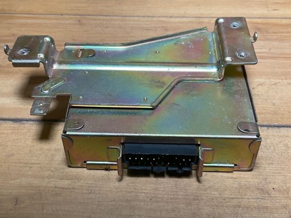 CHRYSLER OEM 90-91 Imperial Suspension Control-Module 4557401 - Image 5