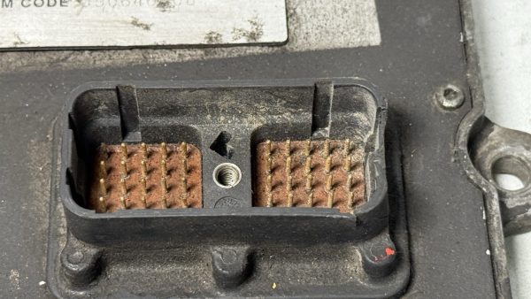 Cummins ISB 5.9L 24-Valve Engine Control Module ECM ECU P3944124 Cracked OEM