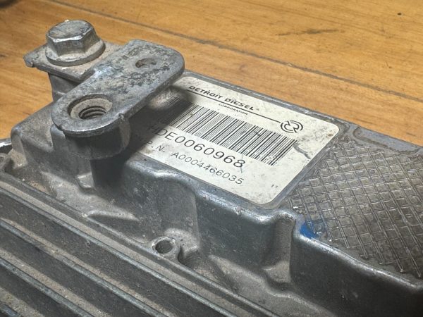 Detroit Diesel ECM ECU Engine Computer Module MCM A0004466035 - Image 3