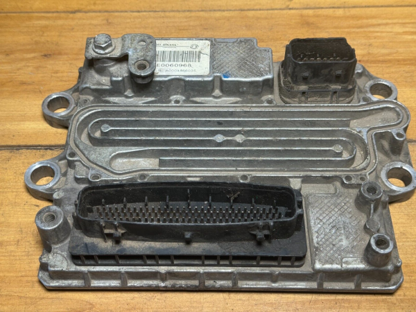 Detroit Diesel ECM ECU Engine Computer Module MCM A0004466035