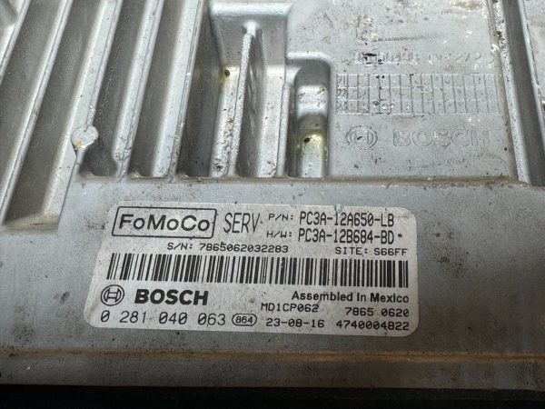 FORD ECM ECU PC3A-12A650-LB Bosch 0281 040 063 - Image 3