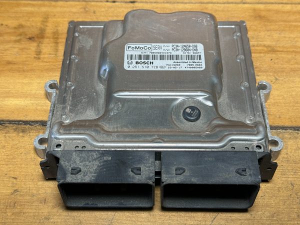 Ford F350SD Pickup Engine Computer ECU Ecm  PC3A-12A650-DFB OEM