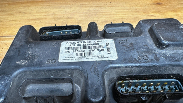 Freightliner B2 CHM Electronic Chassis Control Module BCM OEM P/N 06-42399-003 - Image 3