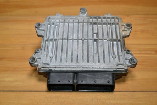 INTERNATIONAL CONTROL MODULE BOSCH P/N: 0 281 020 182 // 1890993C1 OEM - Image 4