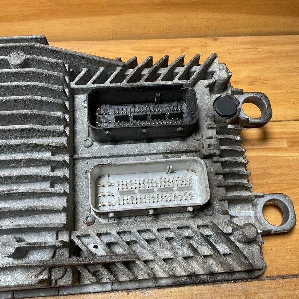 International MaxxForce Diesel Engine EGR & DPF Model ECM Computer 1871601C92 - Image 4