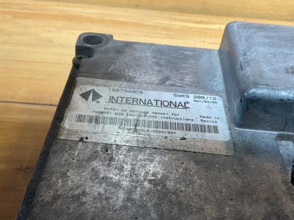 International Non-EGR Diesel Engine Computer Module ECM ECU OEM 1807349C8 - Image 3