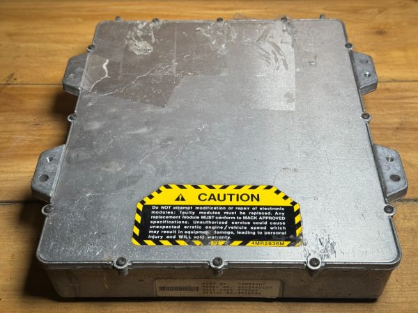 Mack Semi V-MAC II ECM Good Takeoff 12MS54M7 OEM - Image 7