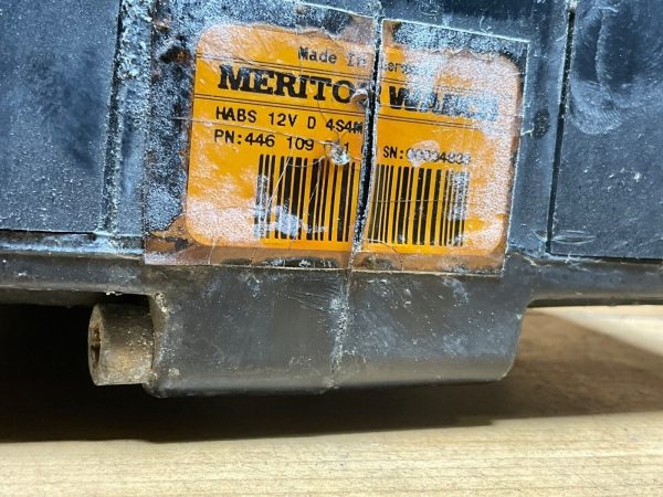 Meritor Wabco 12 V ABS Brake Module  part# 446 109 011 - Image 3