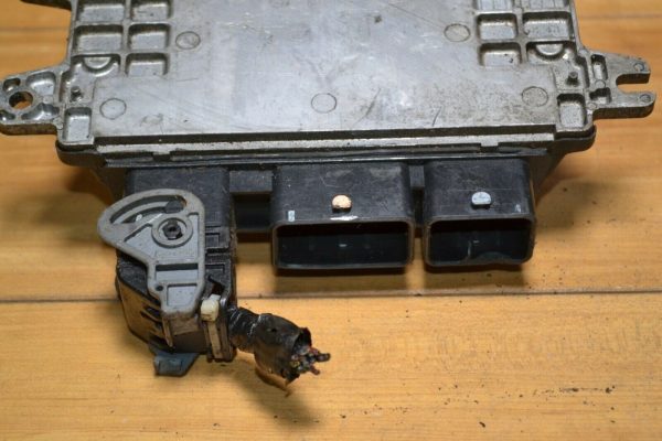 NISSAN Engine Control Module OEM A56-Z18 Y47 5X31 A56Z18Y476522 - Image 5