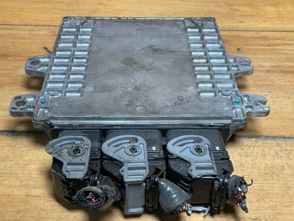 Nissan  Skyline 350GT Engine Computer Module ECU ECM OEM MEC100-120 C1 - Image 6