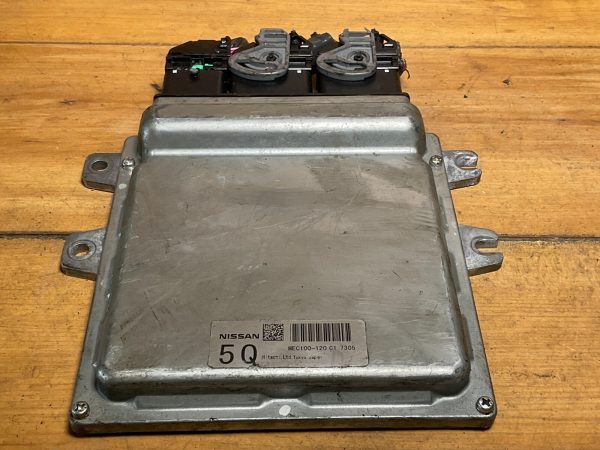 Nissan  Skyline 350GT Engine Computer Module ECU ECM OEM MEC100-120 C1