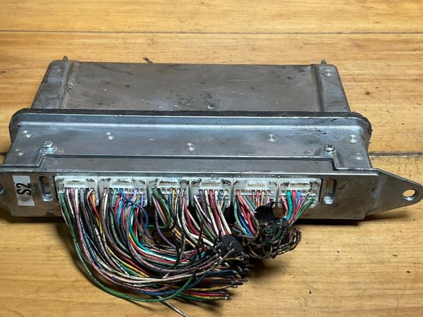 Toyota Mark X  Engine Computer Module ECM ECU OEM  89661-22A10 - Image 3