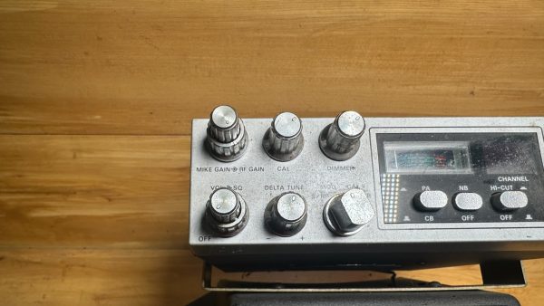 Vintage President Teddy R 40 channel AM mobile CB radio Retro 1977-78 w/ Antenna - Image 6